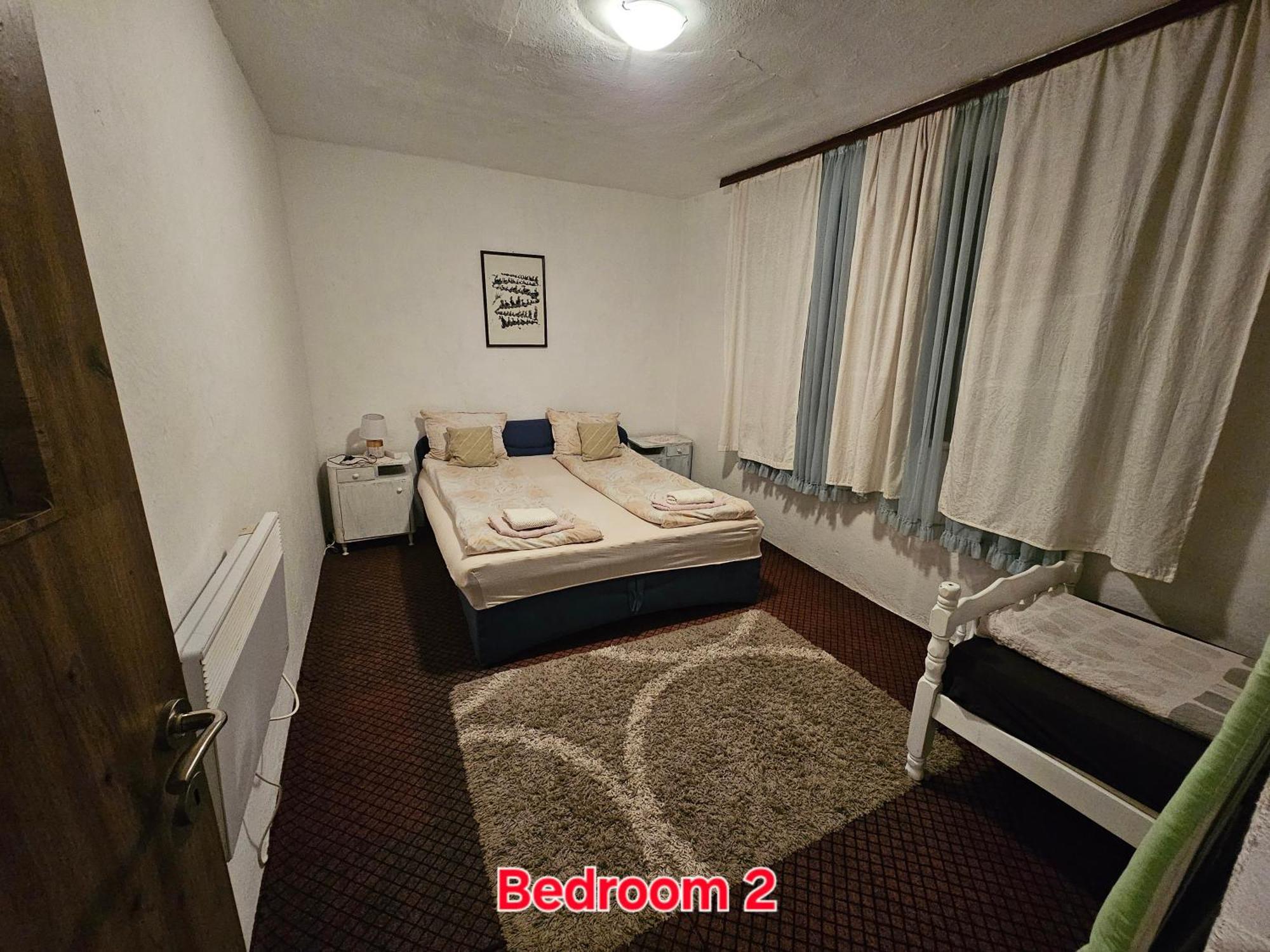 Apartment Hushida *